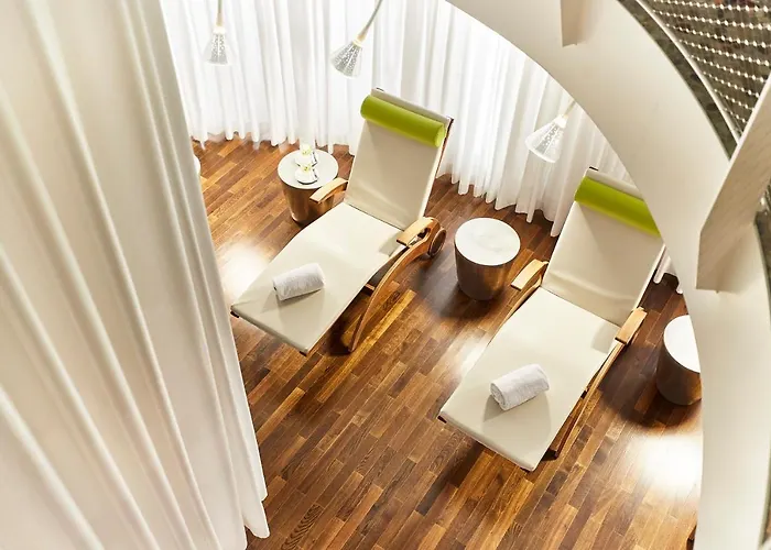Steigenberger Herrenhof 5*