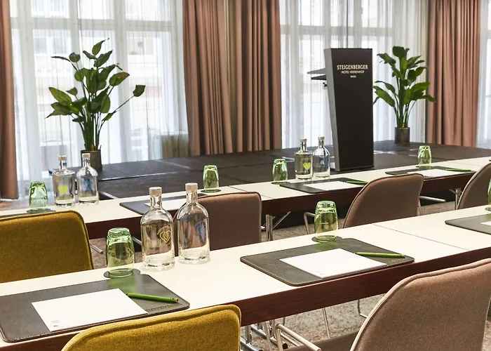 Otel Steigenberger Herrenhof 5*