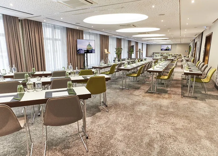 Steigenberger Herrenhof 5*