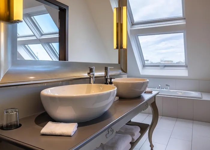 Steigenberger Herrenhof 5* Viyana