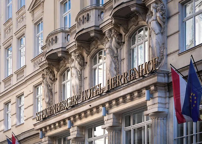 Steigenberger Herrenhof Otel