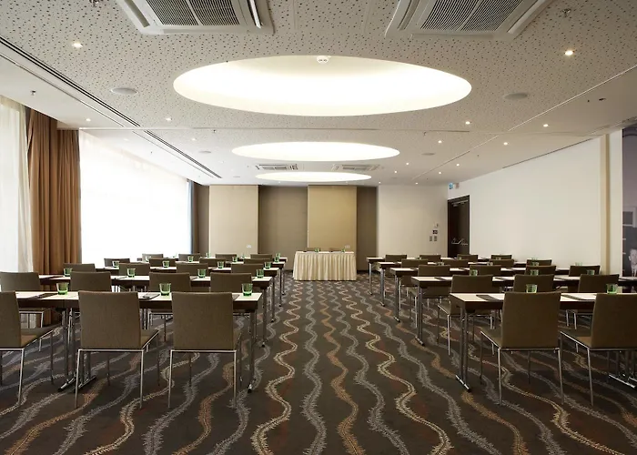 Otel Steigenberger Herrenhof 5*